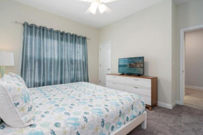 Four Bedrooms with Screen PoolStoreyLake 4910